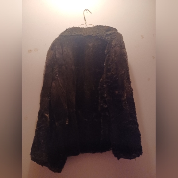 AUTHENTIC VINTAGE FUR COAT - Picture 2 of 2